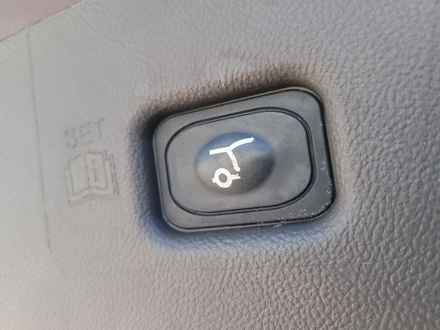 Used 2022 Blue Lincoln Standard image 11