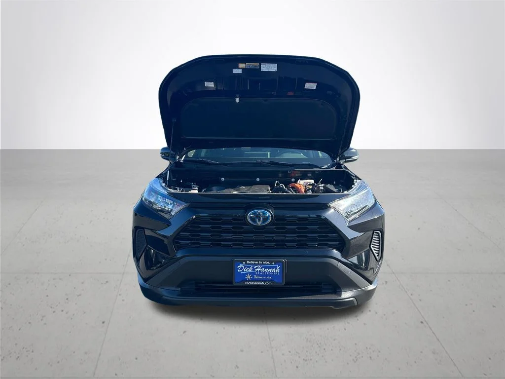Used 2020 Black Toyota LE image 4