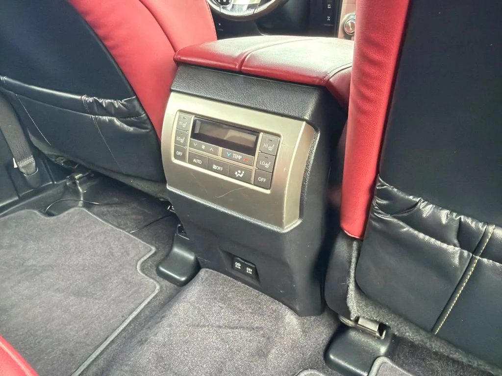 Used 2021 White Lexus 460 image 24