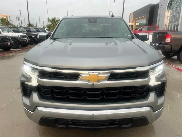 Used 2025 Gray Chevrolet LT image 2