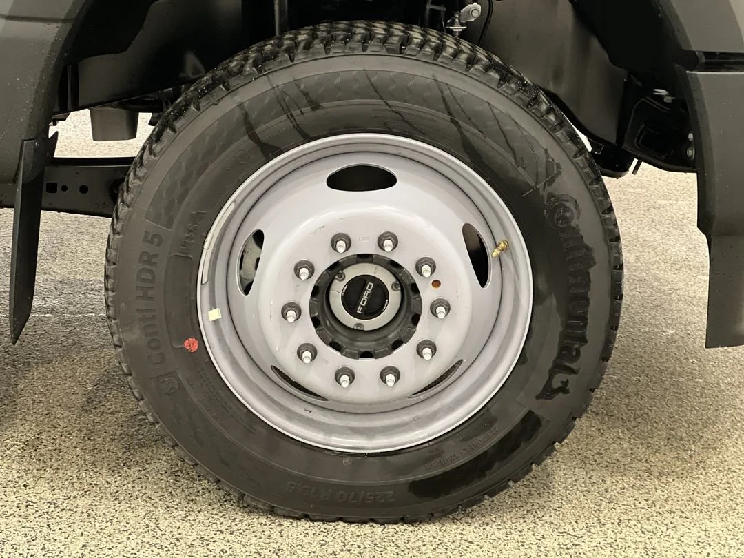 New 2026 Oxford White Ford F-550® XL image 10