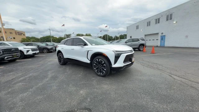 Used 2024 White Chevrolet RS image 3