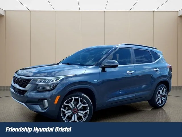 Used 2022 Gray Kia SX image 1