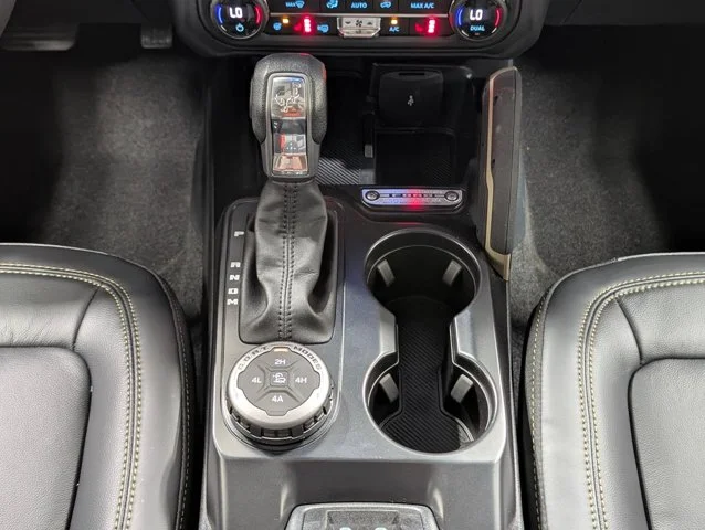 New 2026 Oxford White Ford Badlands® image 36