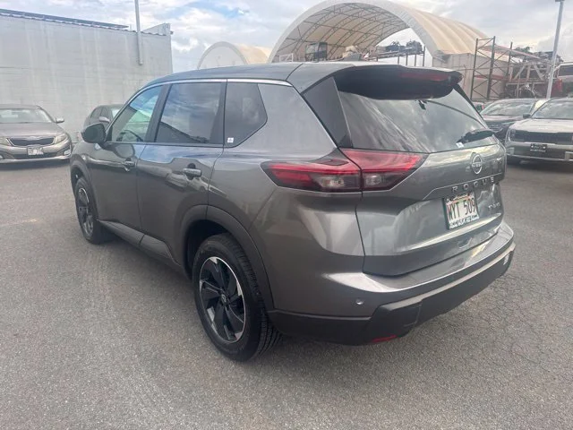 Used 2024 Gray Nissan SV image 3