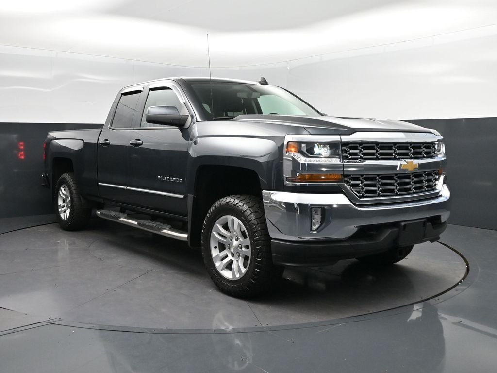 Used 2017 Gray Chevrolet LT image 9