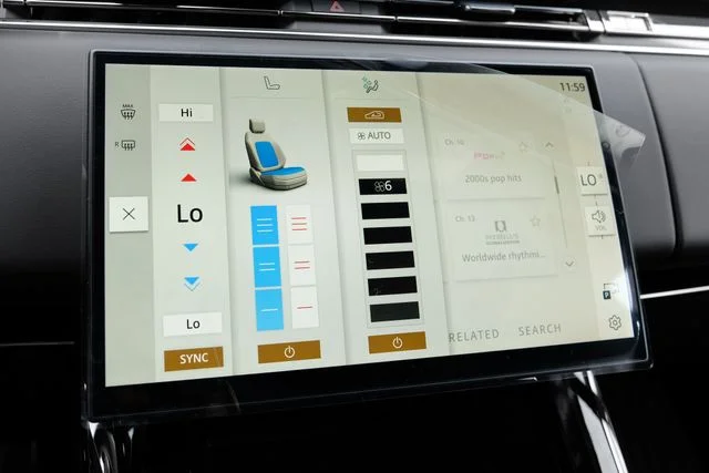 New 2026 Fuji White Land Rover Dynamic SE image 36