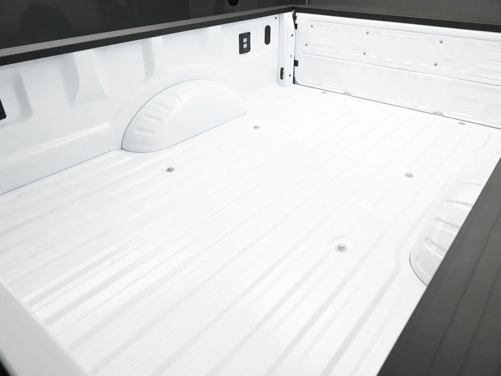 New 2026 Oxford White Ford XLT image 19
