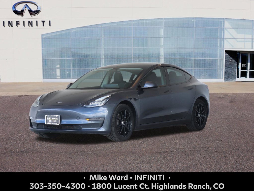 Used 2022 Silver Tesla Long Range image 1