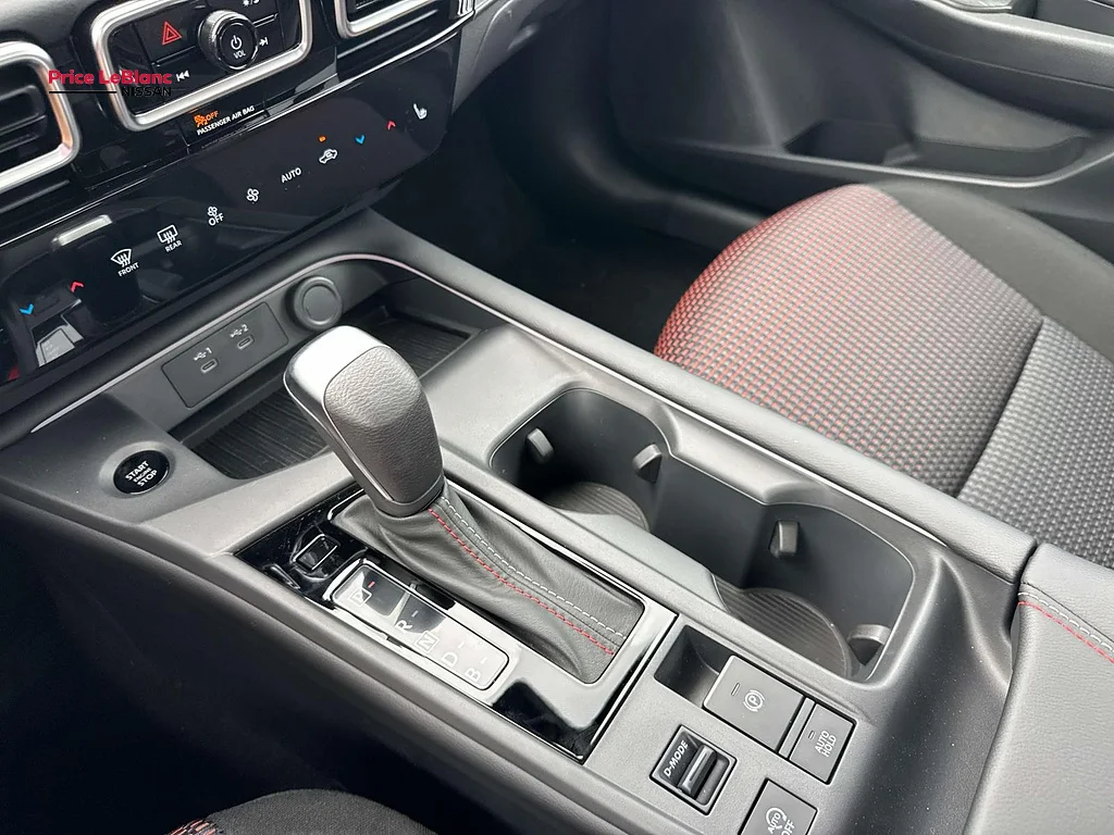 New 2026 Atlantic Gray Metallic/Super Black Nissan SR image 18