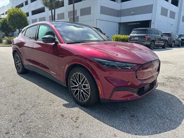 Used 2025 Magenta Ford Premium image 7