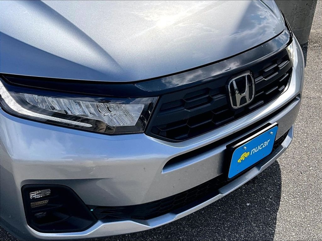 Used 2026 Silver Honda EX-L image 32