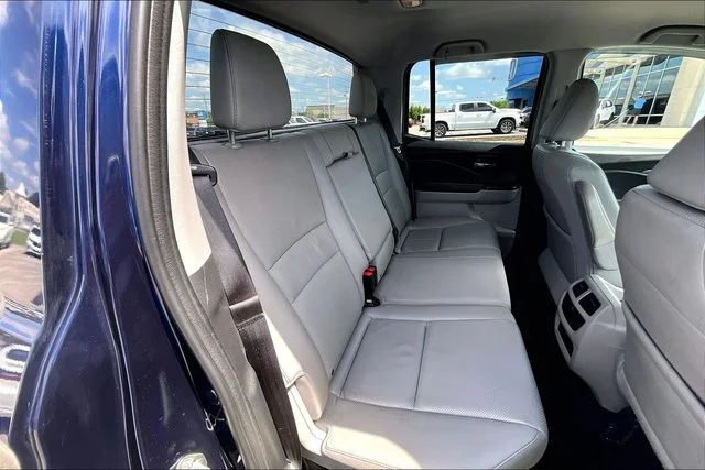 Used 2017  Honda RTL-T image 19
