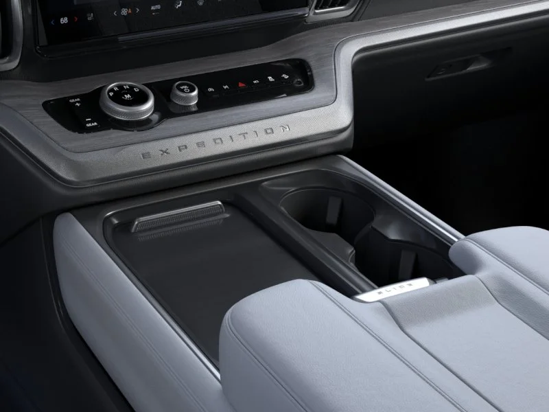 New 2026 Star White Metallic Tri-Coat Ford MAX Platinum® image 38