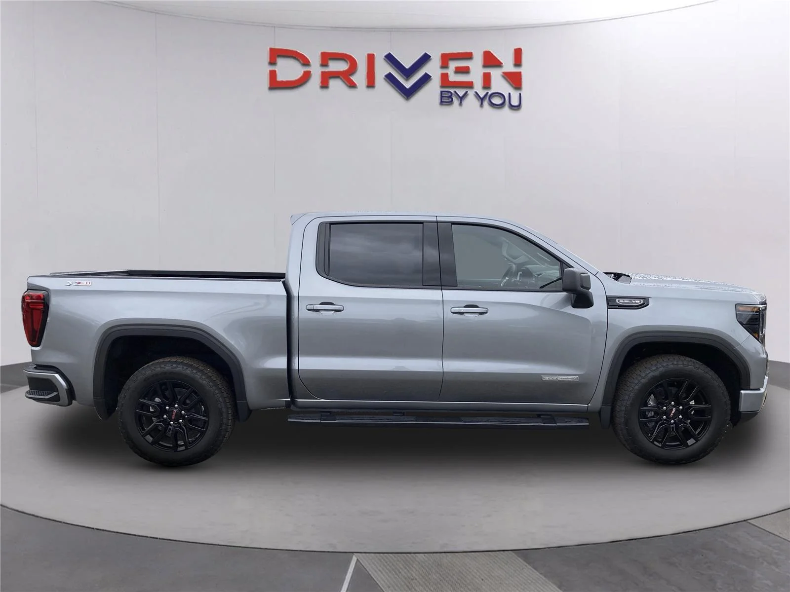 New 2026 Sterling Metallic GMC Elevation image 4