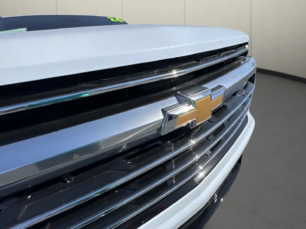 Used 2026 Polar White Tricoat Chevrolet High Country image 32