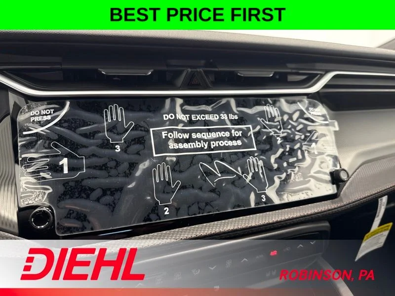 New 2026 Silver Zynith Clearcoat Jeep Limited image 32
