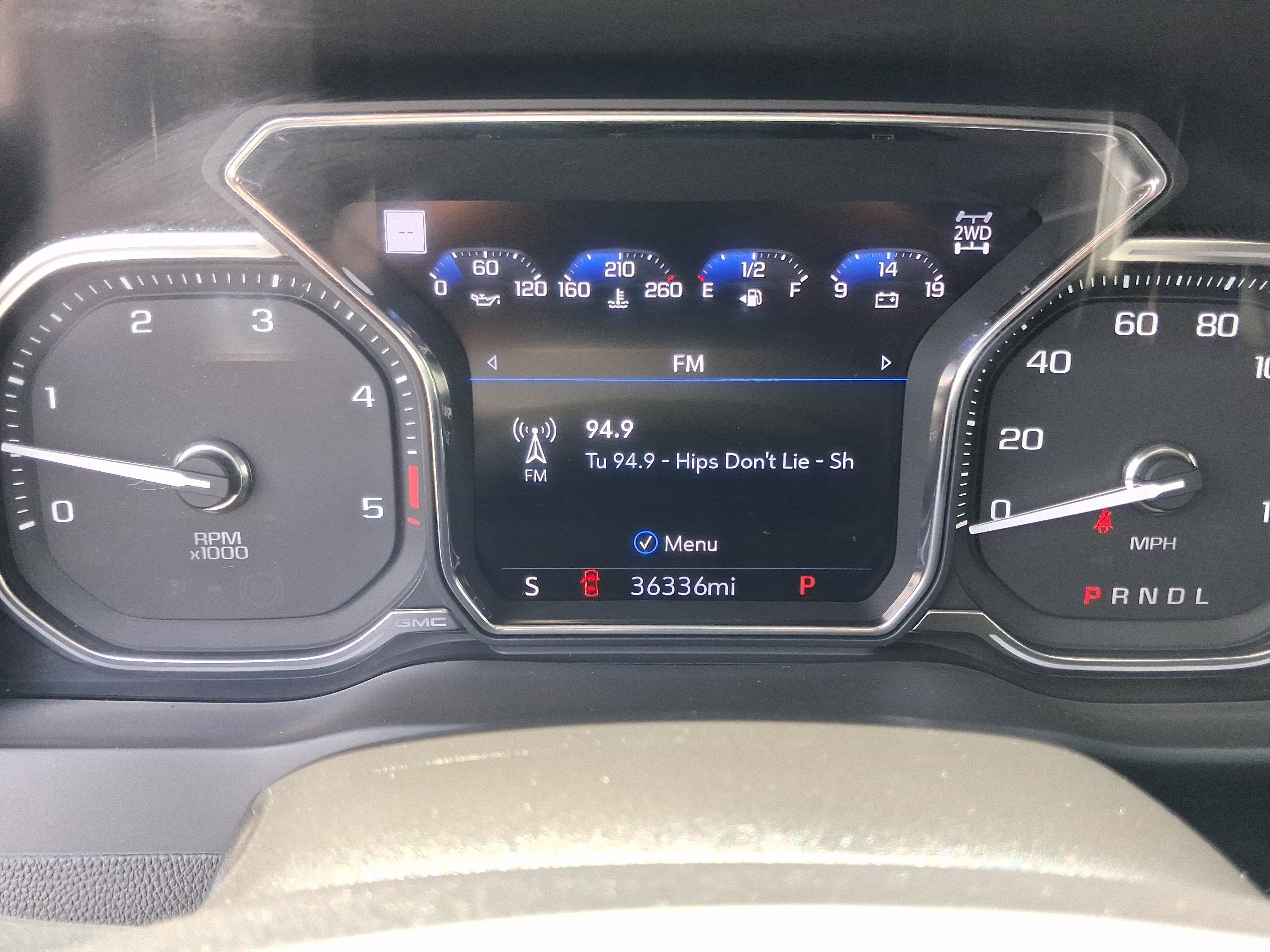 Used 2023 White GMC Denali image 20