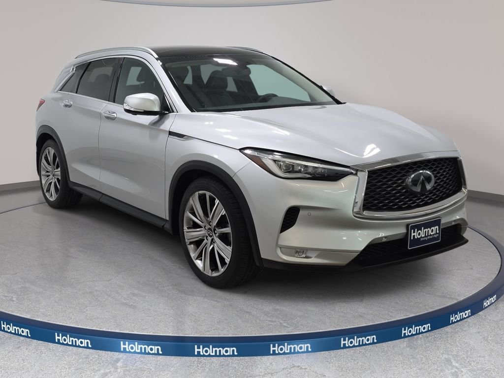 Certified Used 2020 Liquid Platinum INFINITI Sensory image 3