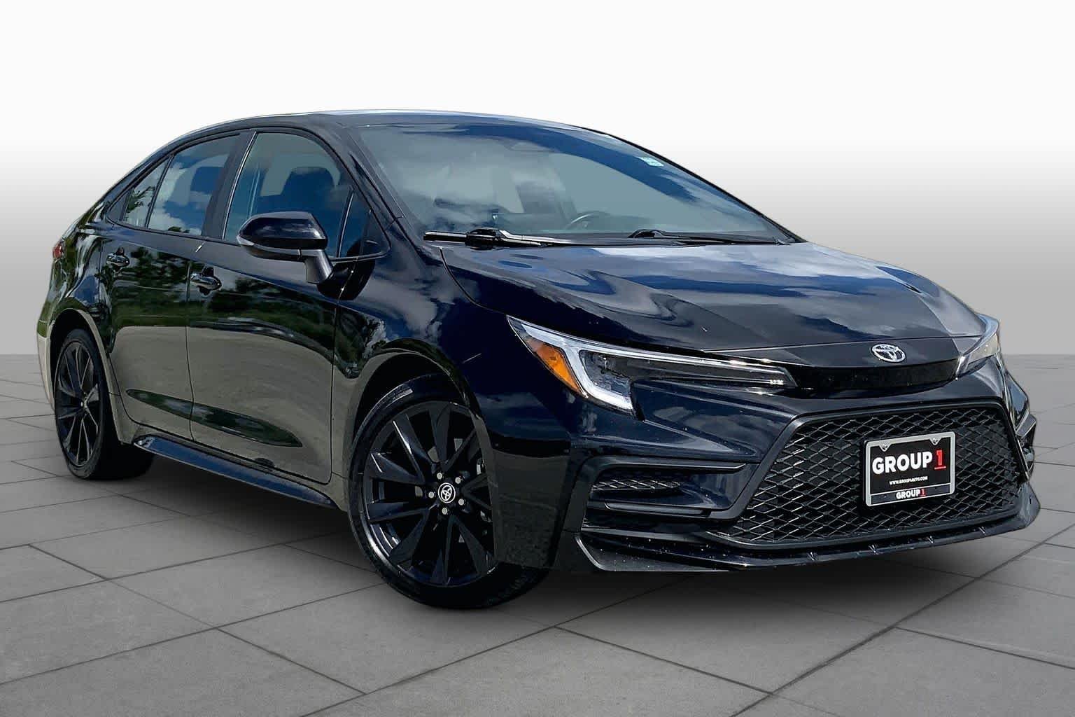 Used 2025 Midnight Black Metallic Toyota SE image 3