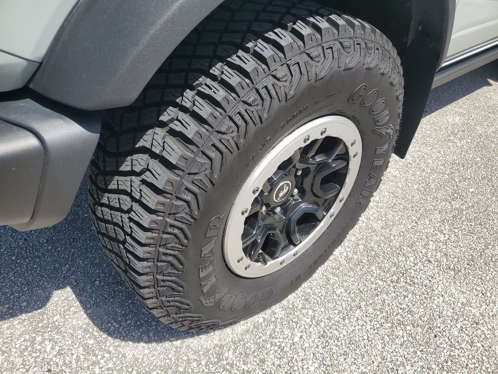 Used 2022 Green Ford Badlands image 4