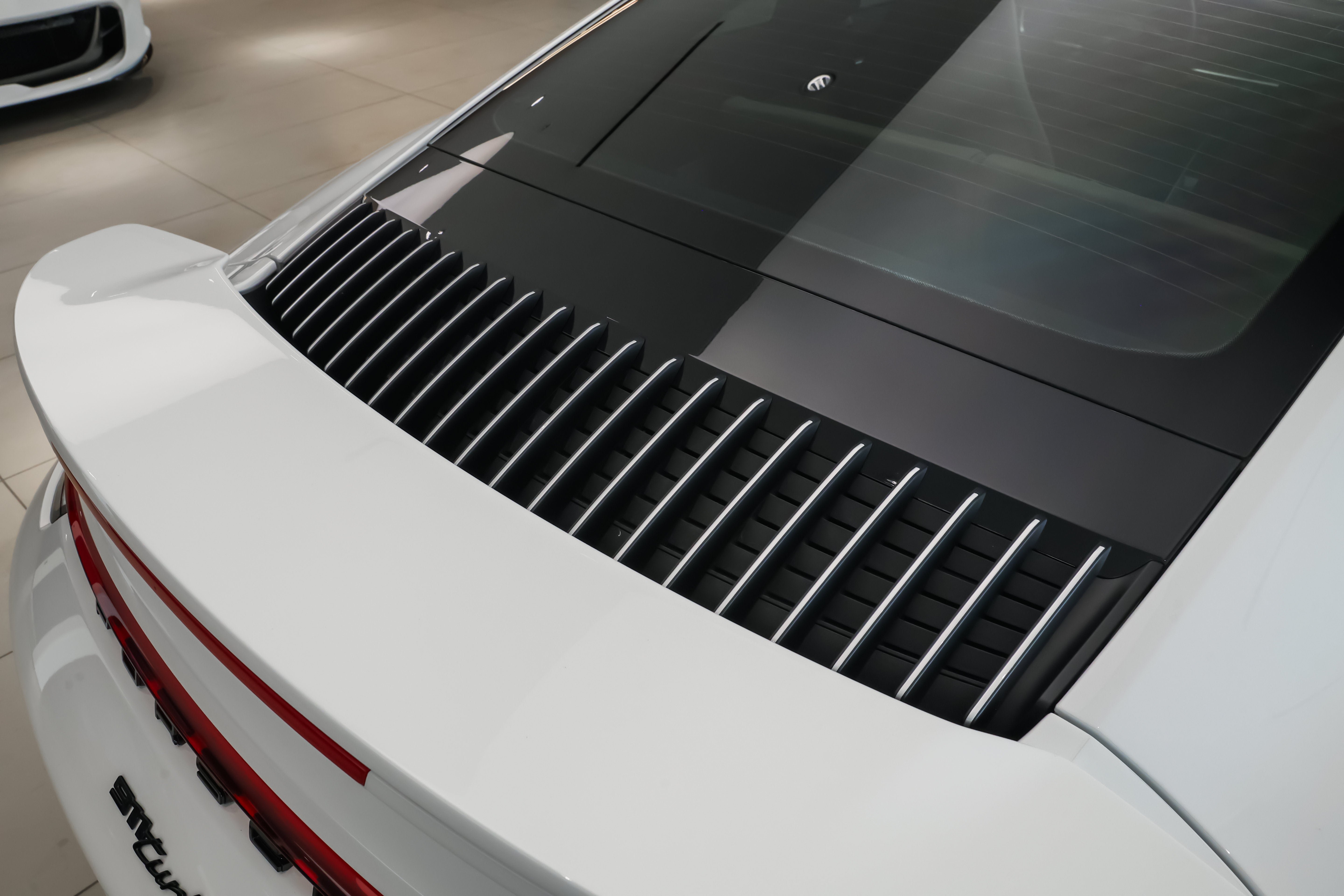 2025 Porsche 911 Turbo - Photo 14