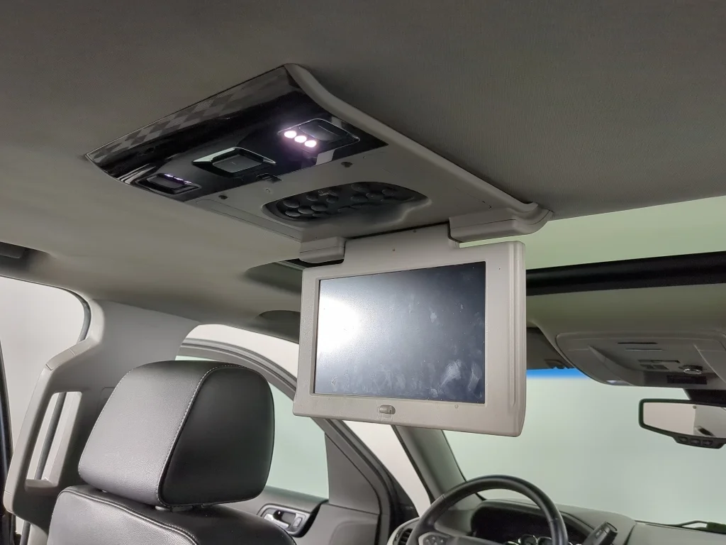Used 2018 Tungsten Metallic Chevrolet LT image 26