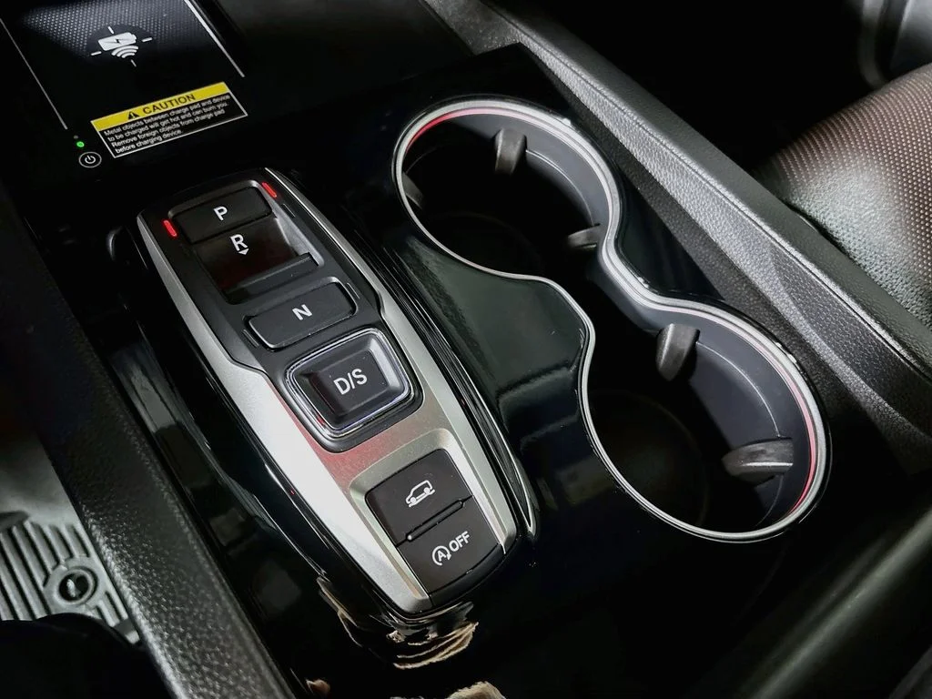 Used 2025 White Honda Black Edition image 18