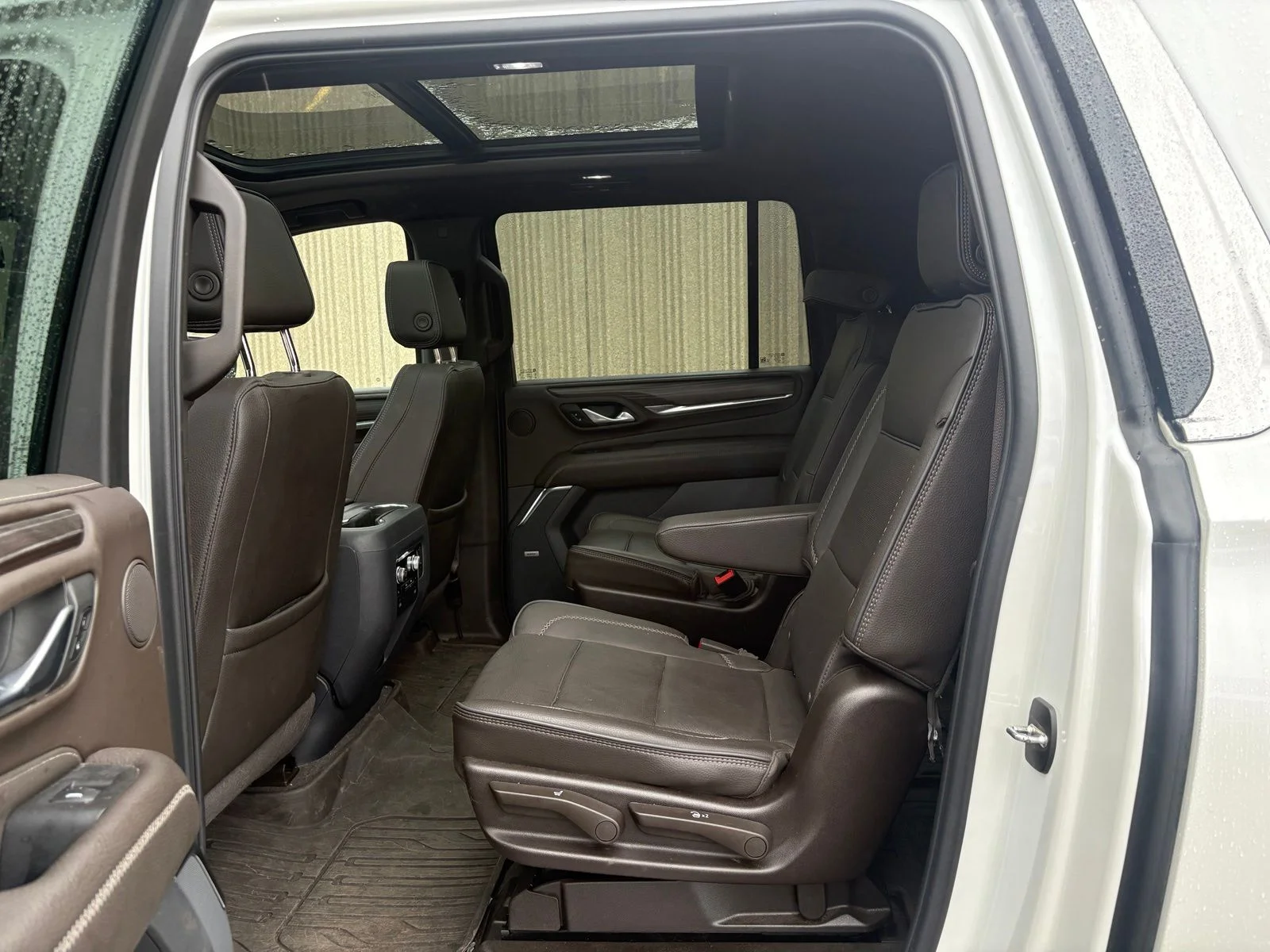 Used 2023 White GMC Denali image 12