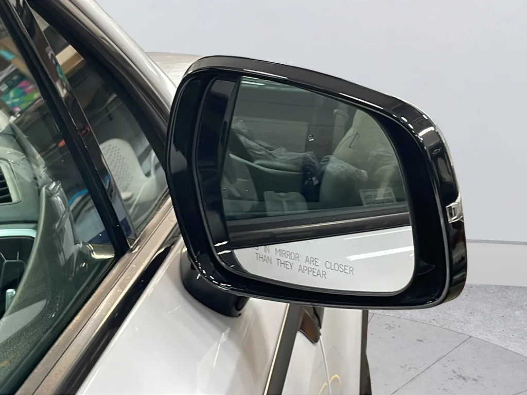 Used 2022 White Kia S X-LINE image 43