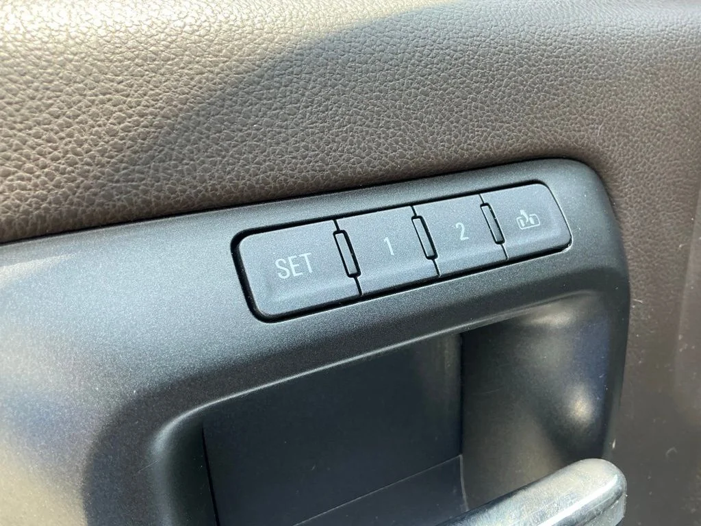 Used 2017 Black Chevrolet LTZ image 30