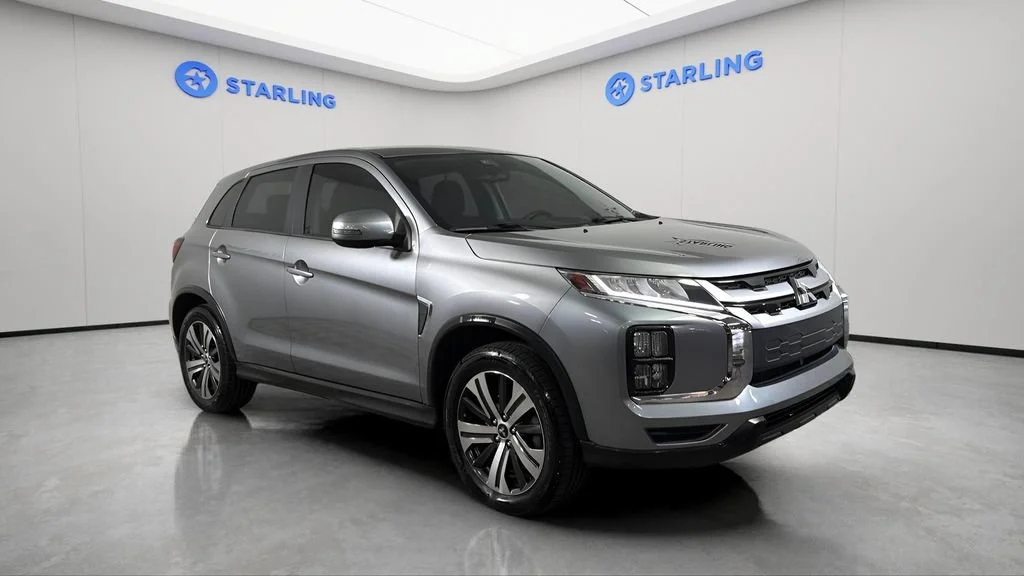 Used 2020  Mitsubishi ES 2.0 image 13