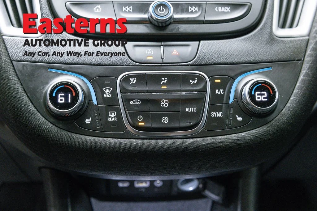 Used 2025 White Chevrolet LT image 20