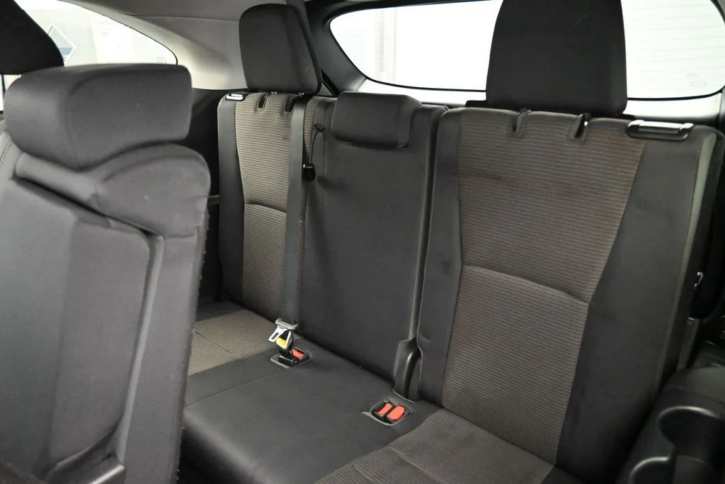 Used 2022 Silver Toyota L image 13