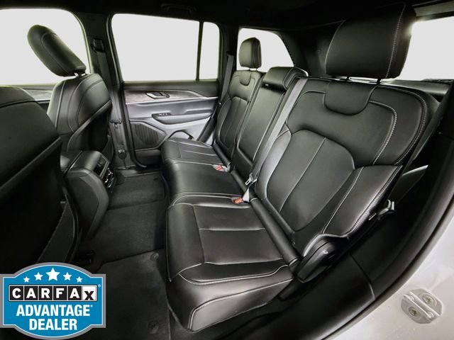 Used 2024 White Jeep Limited image 23
