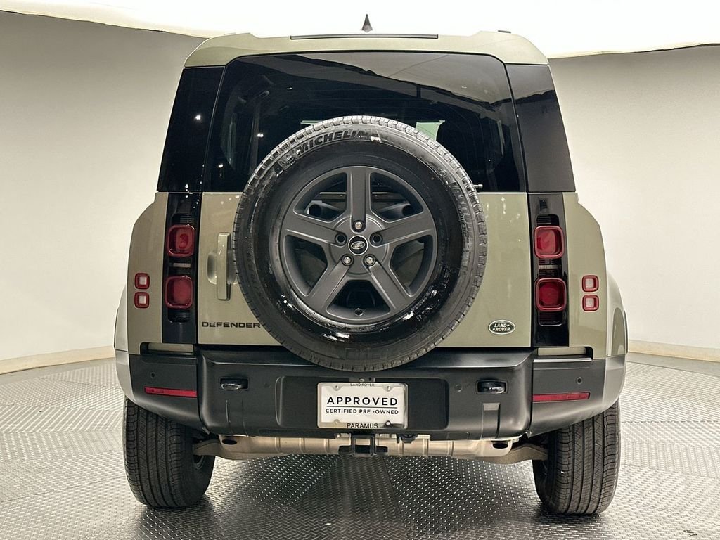 Used 2023 Pangea Green Metallic Land Rover S image 12