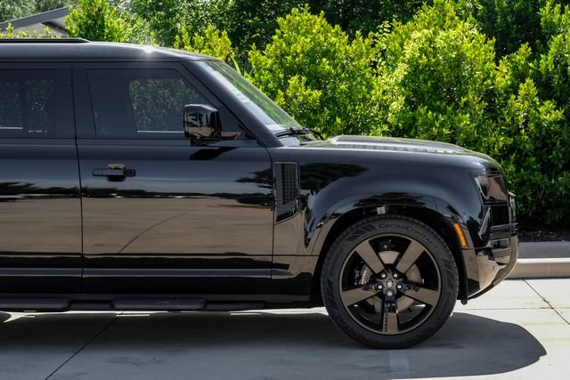 2025 Land Rover Defender V8 - Photo 13