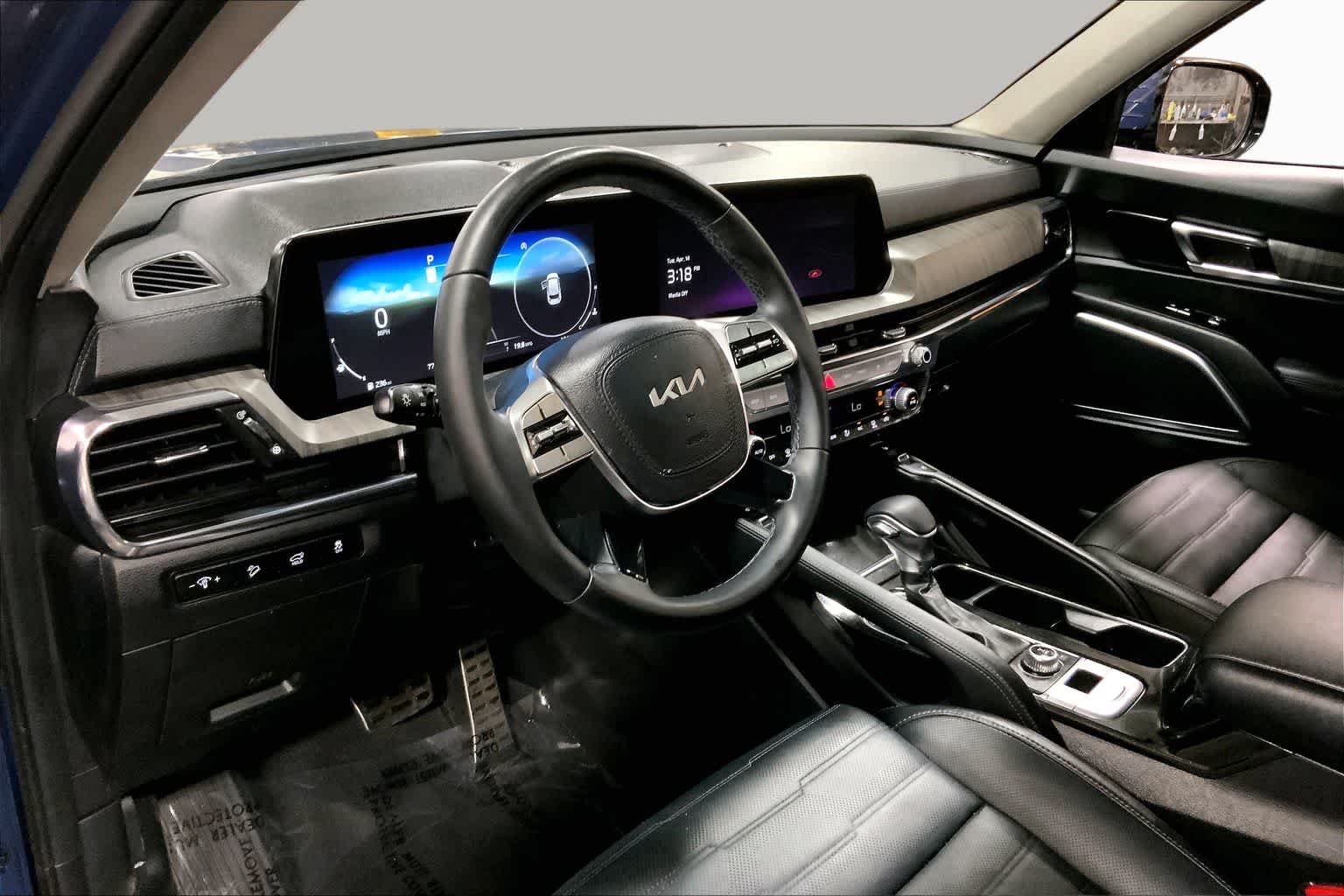 Used 2023 Midnight Lake Blue Kia SX Prestige image 18