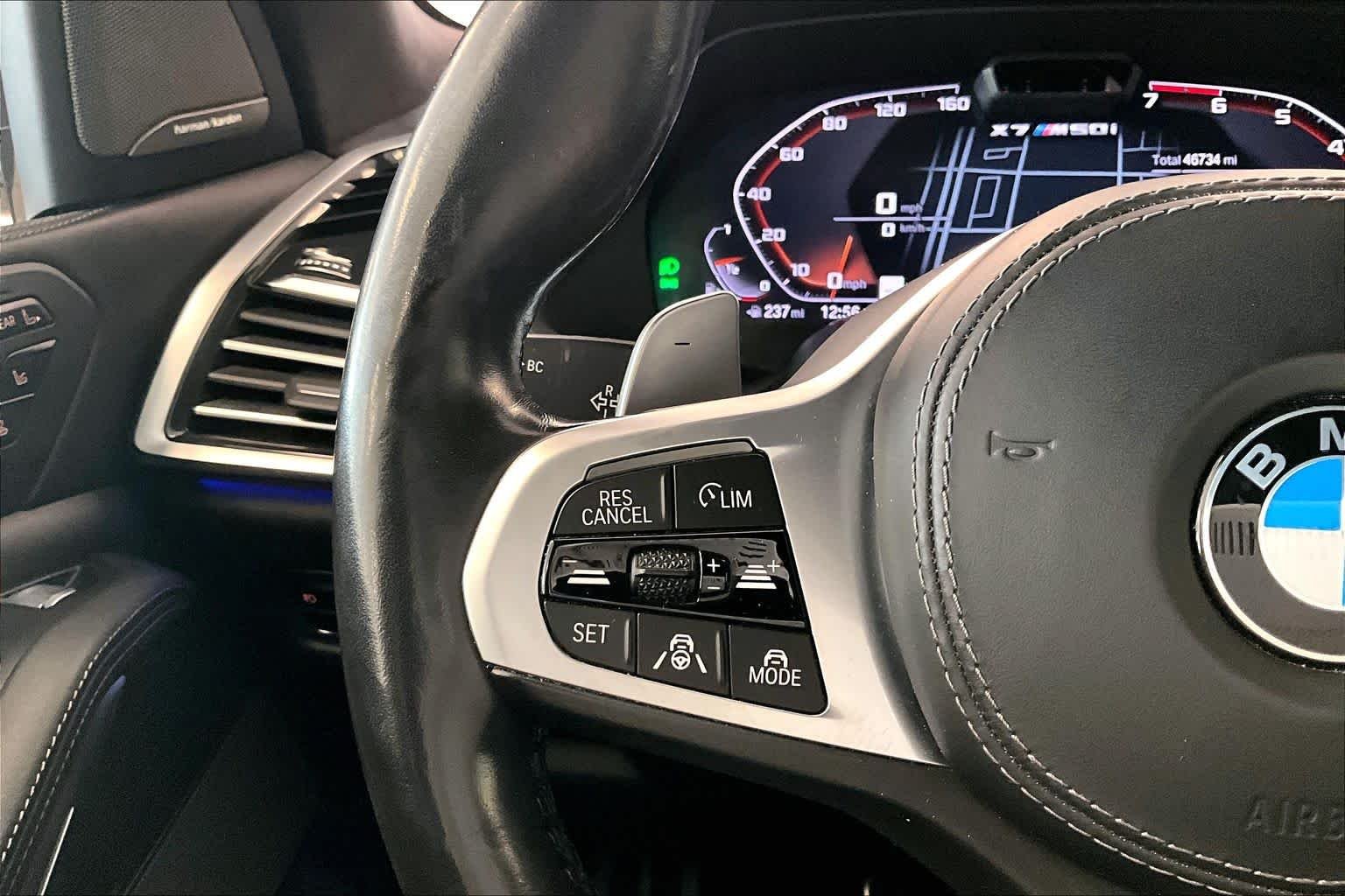 Used 2022 Black Sapphire Metallic BMW M50i image 22