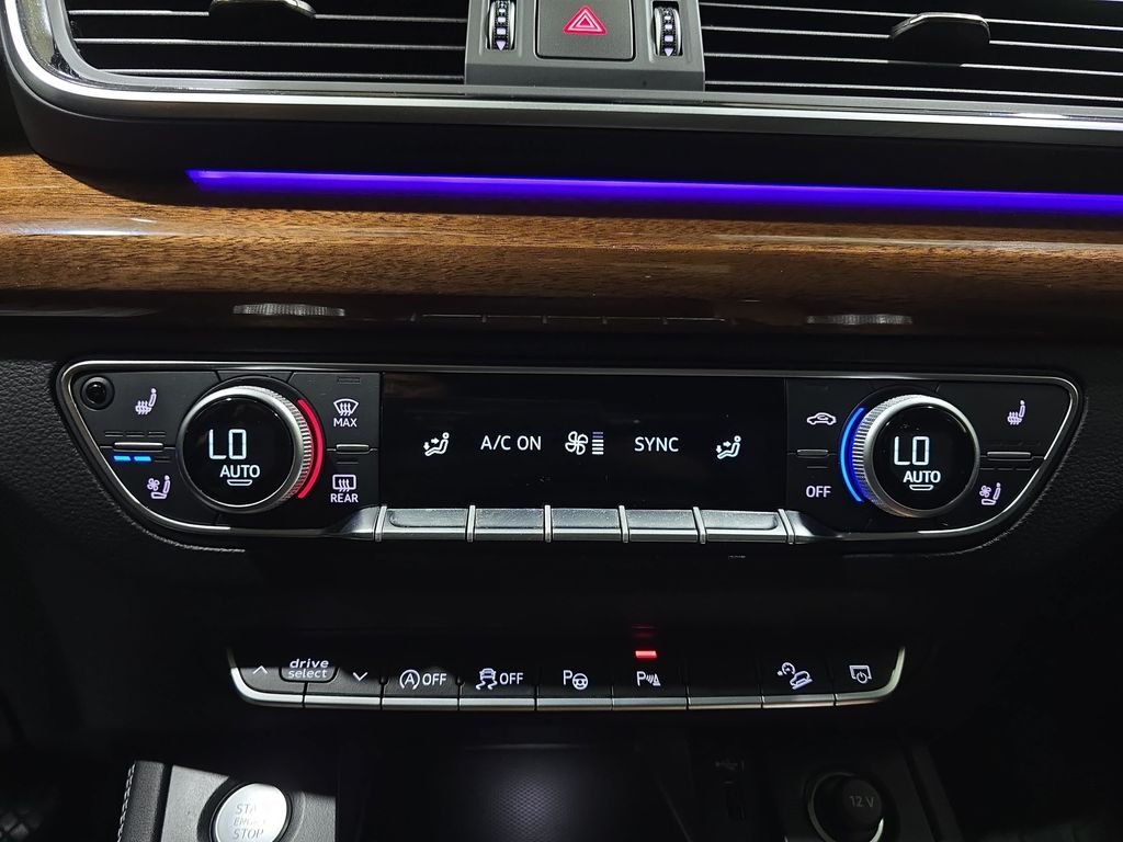 Used 2023 White Audi 40 Prestige image 27