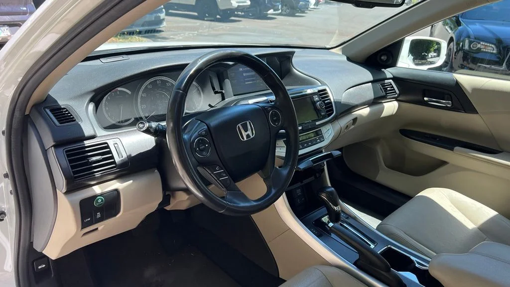 Used 2014  Honda EX-L image 8