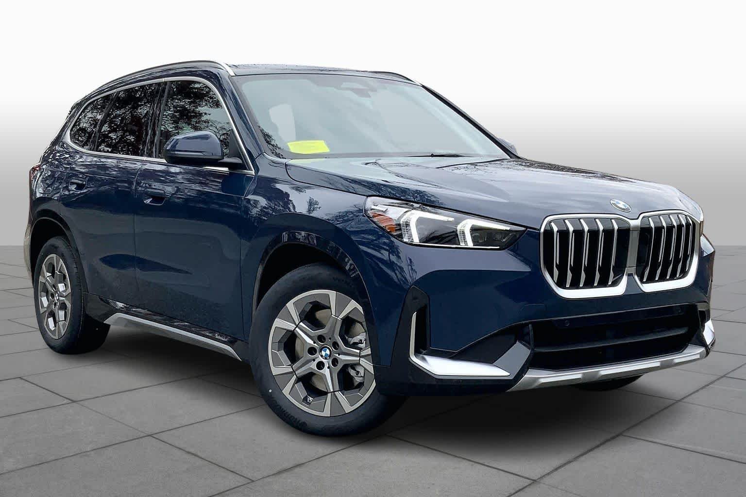 Used 2026 Night Dusk Blue Metallic BMW xDrive28i image 2
