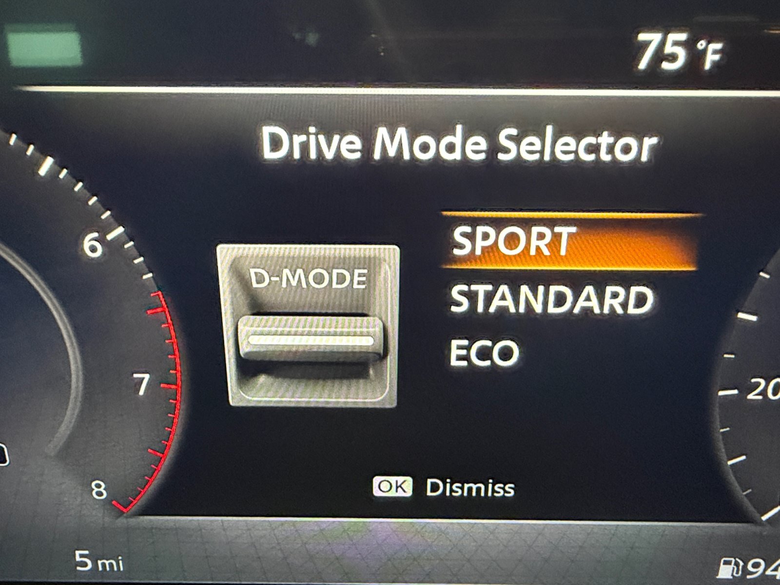 New 2026 Aspen White Tricoat/Super Black Nissan SR image 39