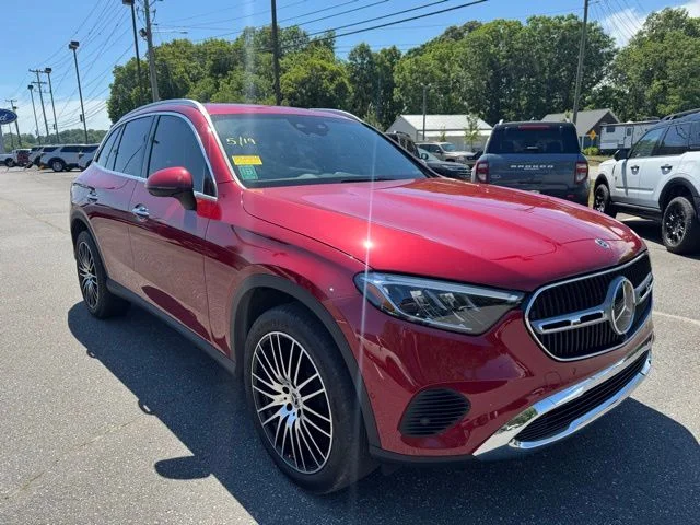 Used 2024  Mercedes-Benz GLC 300 image 3
