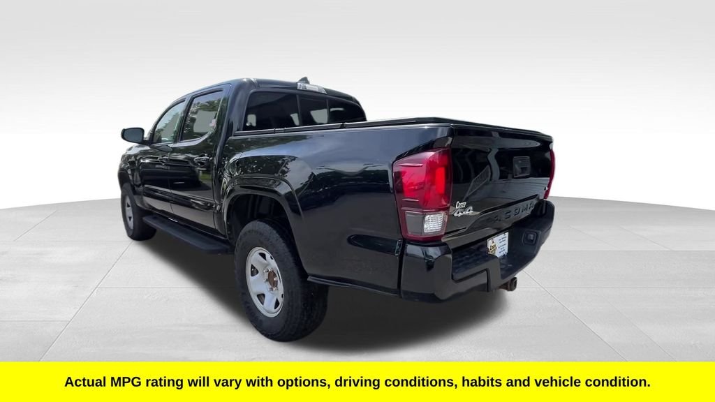 Used 2022 Midnight Black Metallic Toyota SR image 9