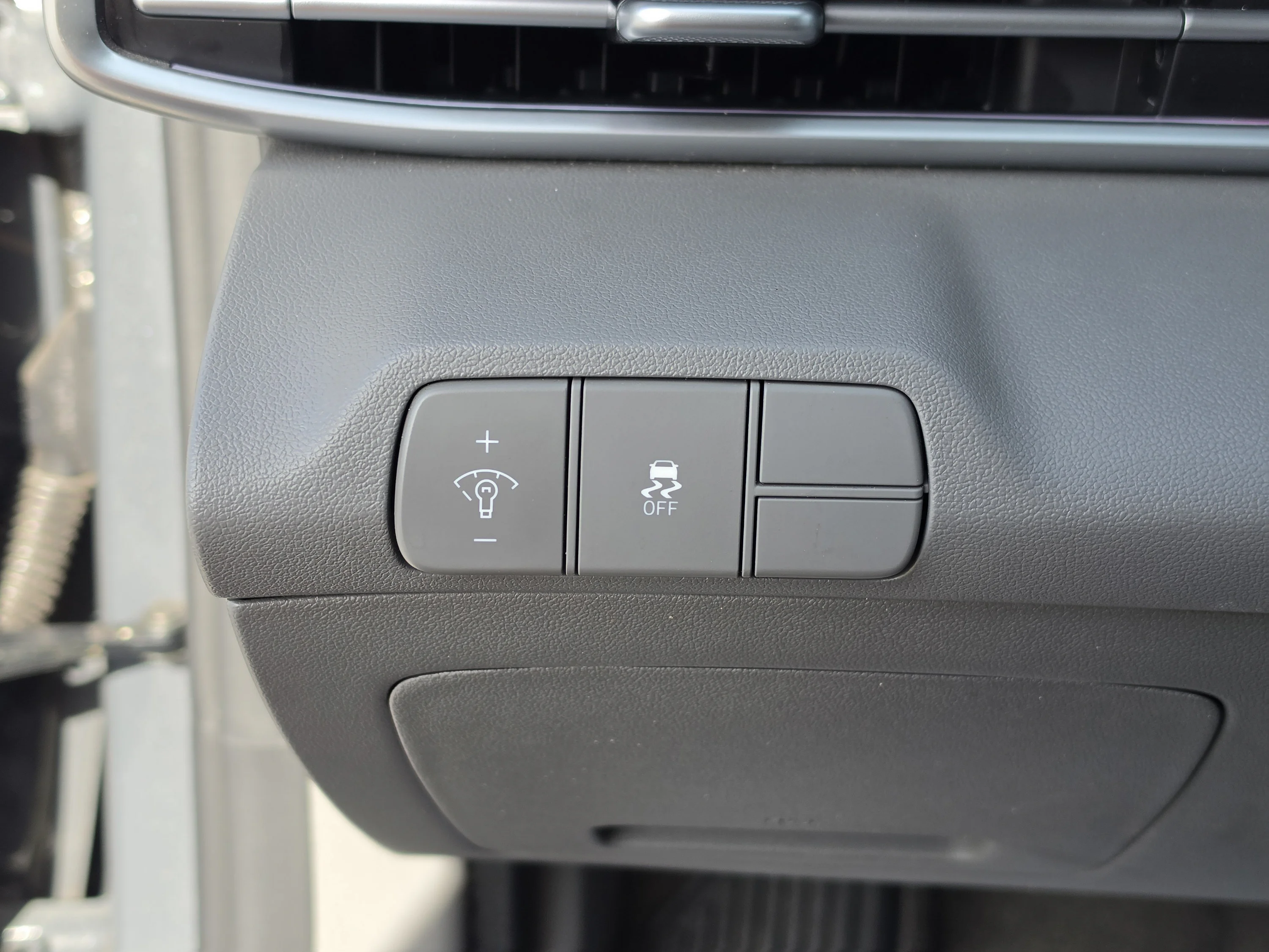 Used 2025 Ecotronic Gray Hyundai SEL Convenience image 32