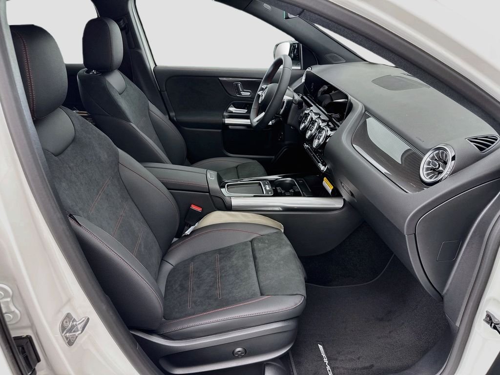 New 2026 Polar White Mercedes-Benz GLA 250 image 18