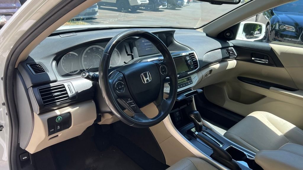 Used 2014  Honda EX-L image 8