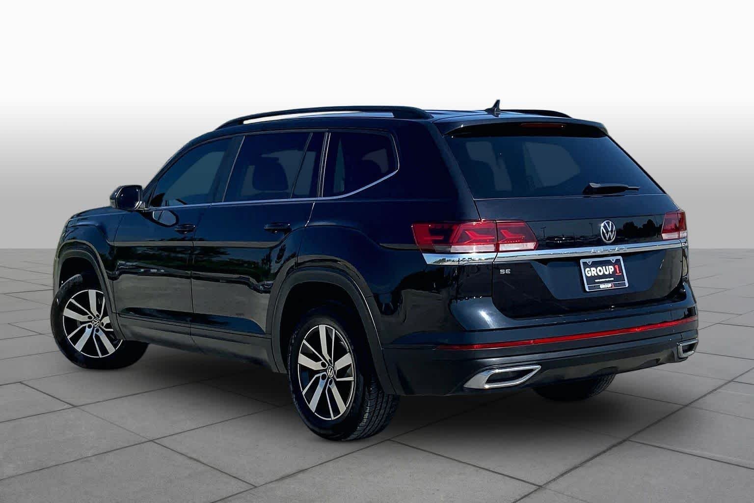 Used 2022 DEEP BLACK PEARL EFFECT Volkswagen 2.0T SE image 12