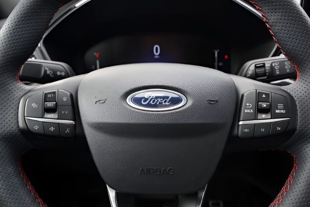 Used 2023 Gray Ford ST-Line image 18